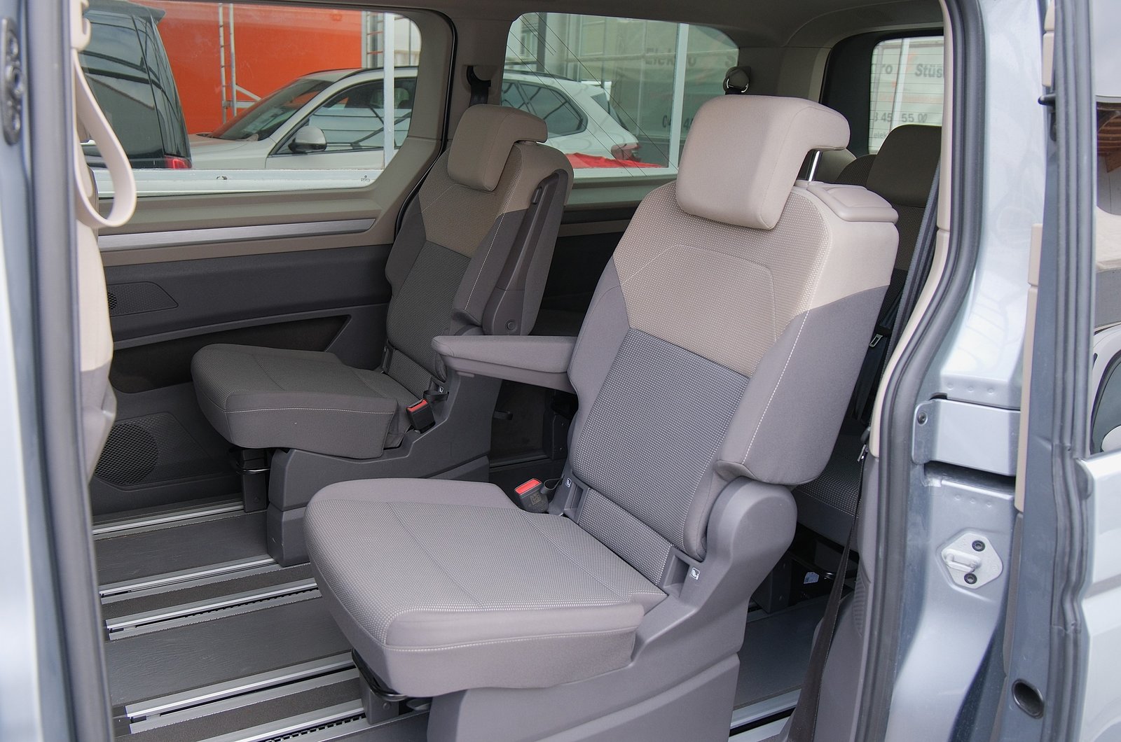 VW Multivan 2.0 TDI Life DSG Lang, Diesel, Occasioni / Usate, Automatico - 7