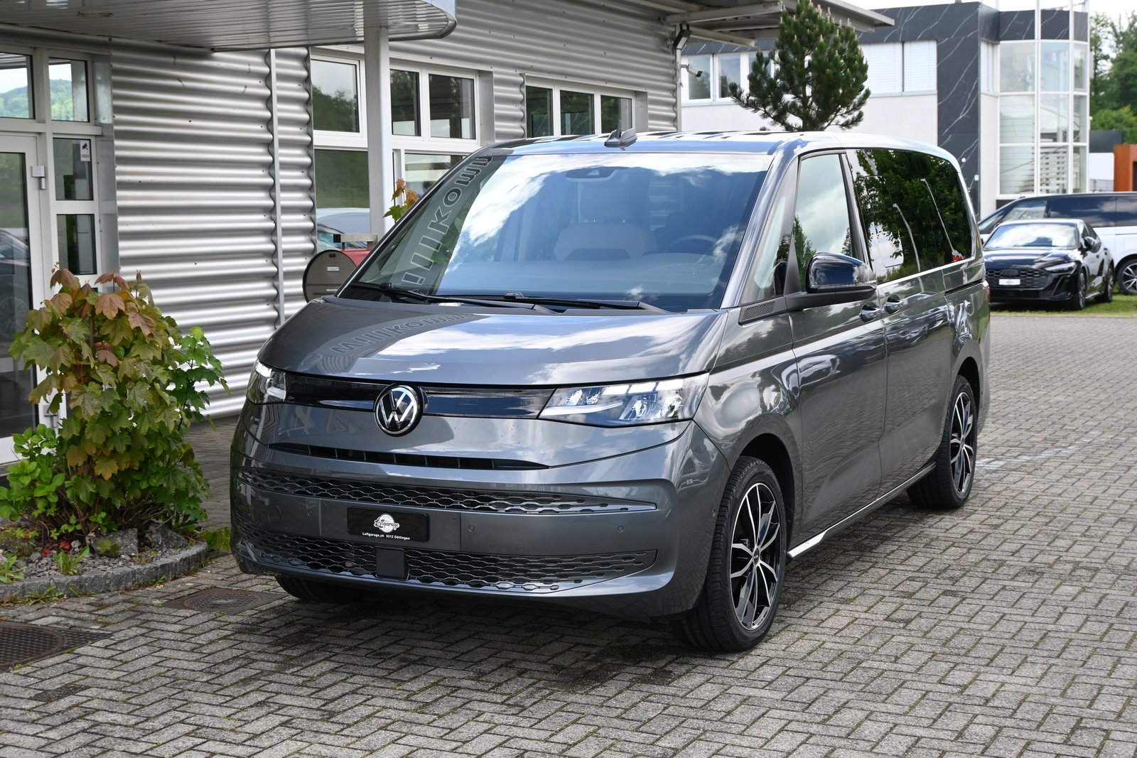 VW Multivan 2.0 TDI DSG Lang 7-Plätzer + AHK 2000kg + Stand, Diesel, Occasion / Gebraucht, Automatik - 2