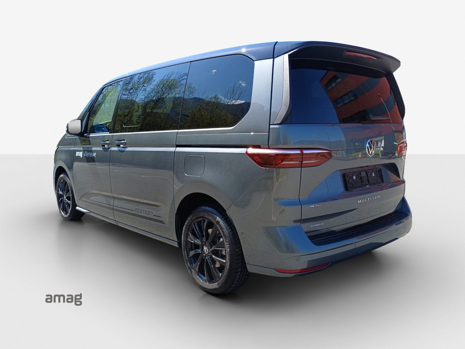 VW New Multivan Life Edition kurz, Full-Hybrid Petrol/Electric, Second hand / Used, Automatic - 3