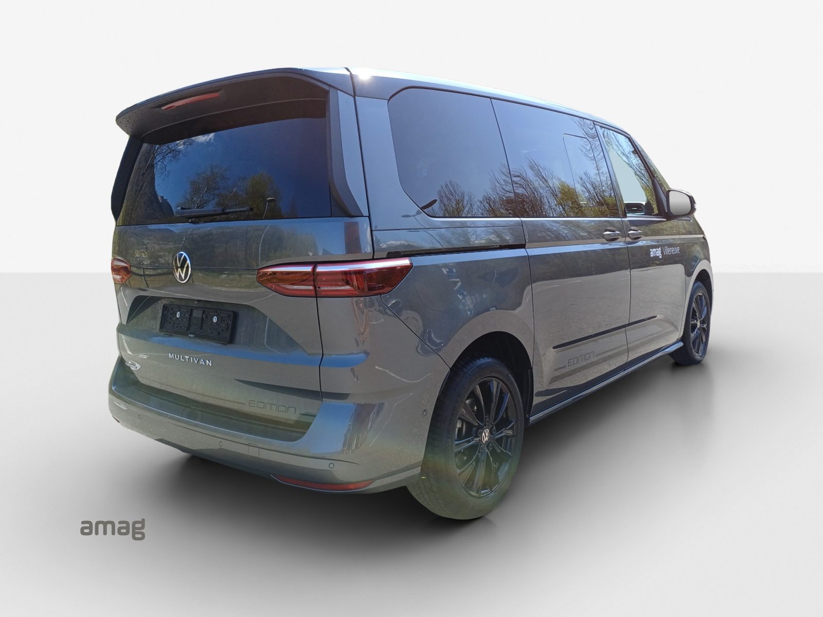 VW New Multivan Life Edition kurz, Full-Hybrid Petrol/Electric, Second hand / Used, Automatic - 5