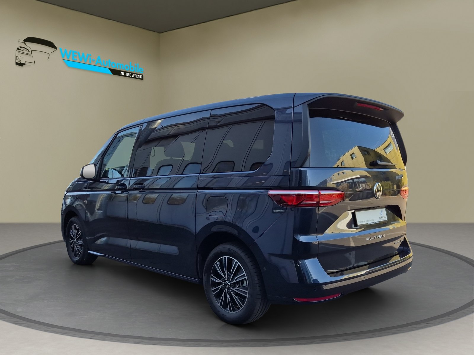 VW Multivan 1.5 eHybrid 4Motion DSG, Plug-in-Hybrid Petrol/Electric, Second hand / Used, Automatic - 5