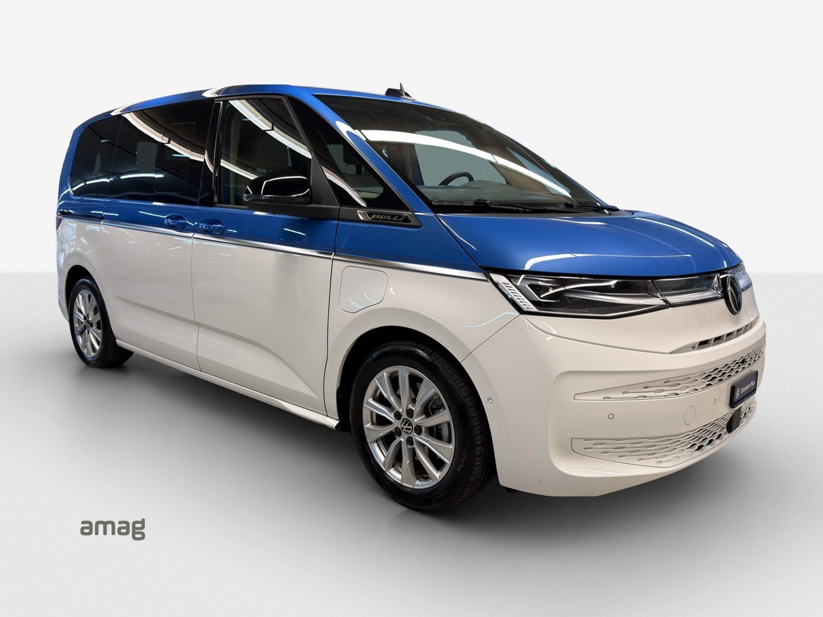 VW New Multivan Style Liberty kurz, Voll-Hybrid Benzin/Elektro, Occasion / Gebraucht, Automatik - 6