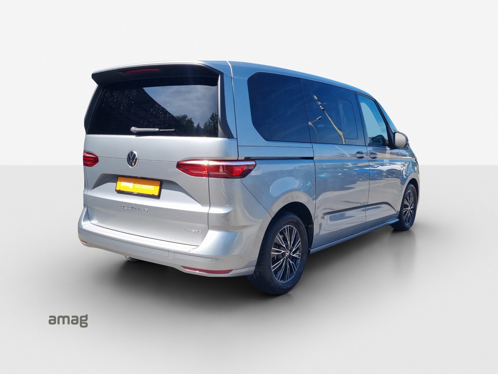 VW New Multivan Liberty kurz, Full-Hybrid Petrol/Electric, Second hand / Used, Automatic - 6