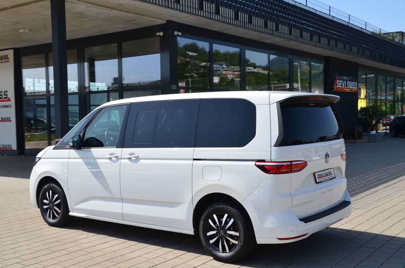 VW Multivan 1.5 TSI Liberty DSG**Frisch ab MFK,1 Jahr oder 2, Benzin, Occasion / Gebraucht, Automatik - 6
