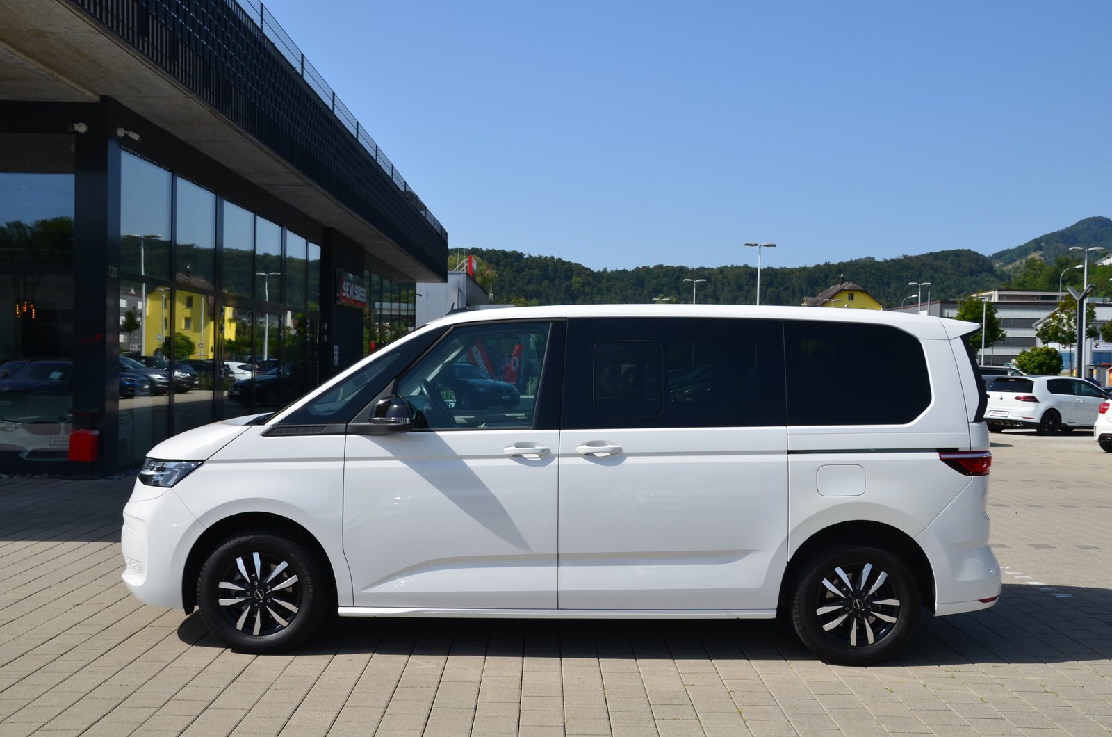 VW Multivan 1.5 TSI Liberty DSG**Frisch ab MFK,1 Jahr oder 2, Benzin, Occasion / Gebraucht, Automatik - 7