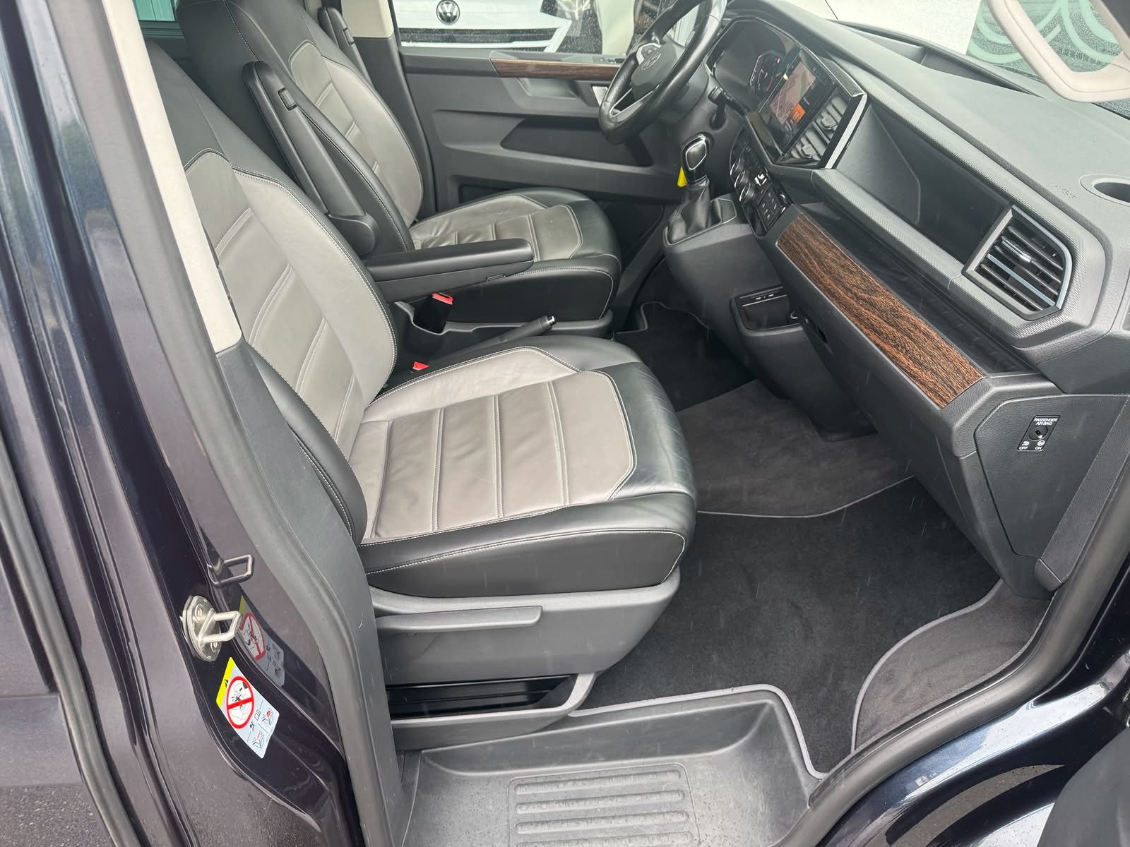 VW Multivan 6.1 Highline, Diesel, Occasion / Utilisé, Automatique - 3