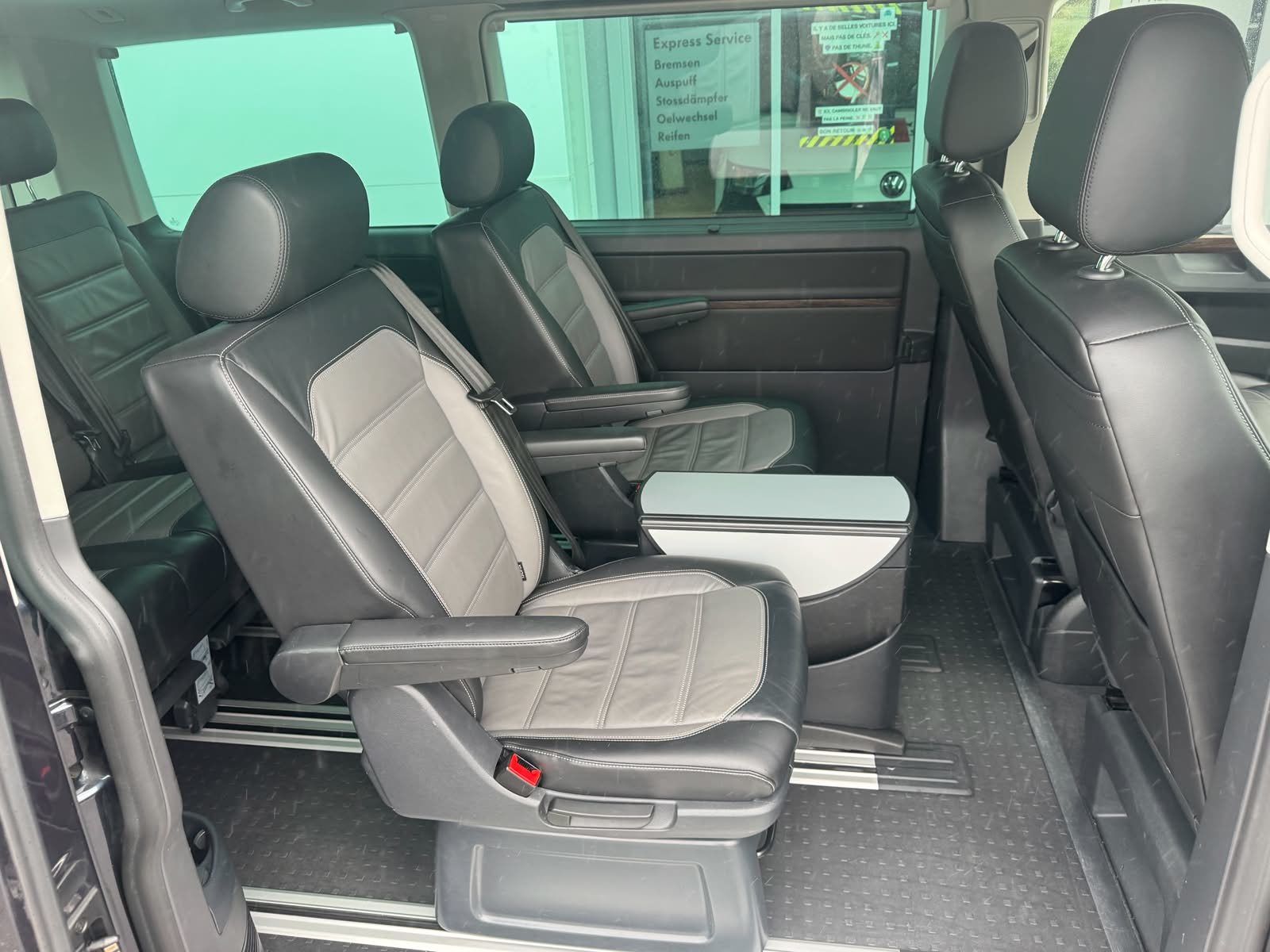 VW Multivan 6.1 Highline, Diesel, Occasion / Utilisé, Automatique - 4