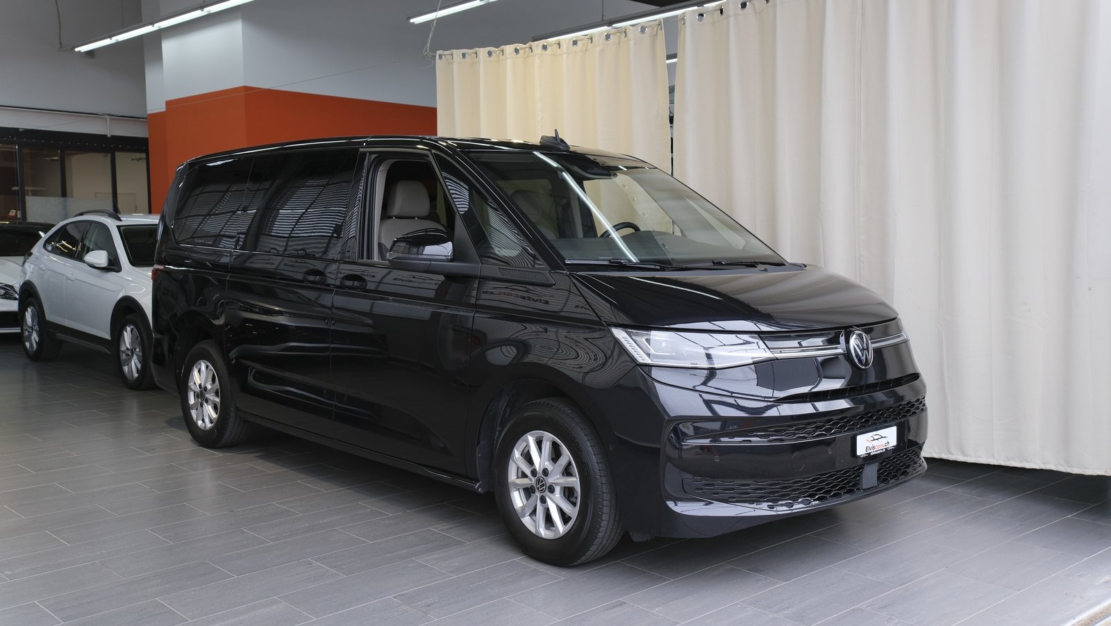 VW Multivan 2.0 TDI Life DSG Lang * 8 Sitzplätze *, Diesel, Occasion / Gebraucht, Automatik - 2