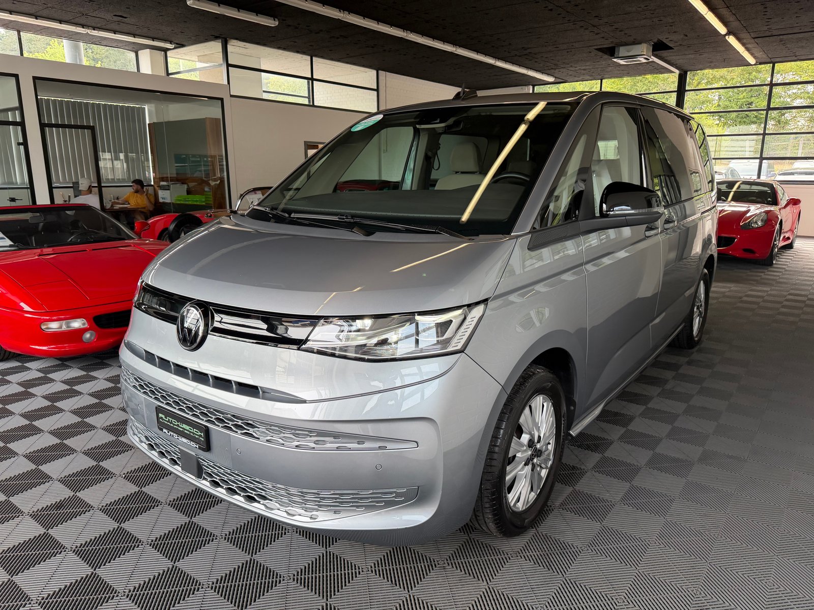 VW Multivan 2.0 TSI 204 PS DSG * STANDHEIZUNG * 7 SITZE *, Benzin, Occasion / Gebraucht, Automatik - 6