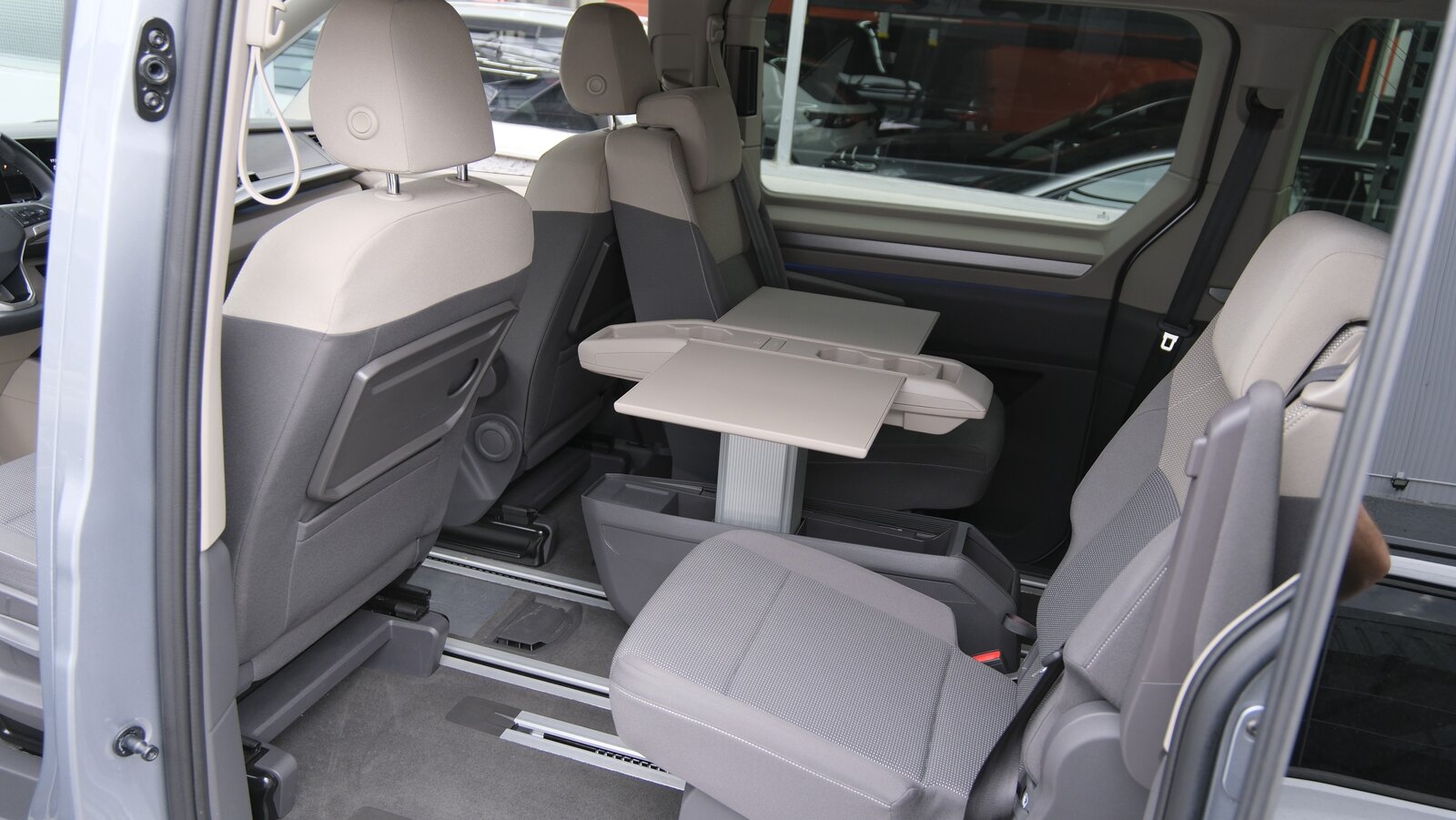 VW Multivan 2.0 TDI Life Edition DSG Lang *vis a vis Sitze *, Diesel, Second hand / Used, Automatic - 6