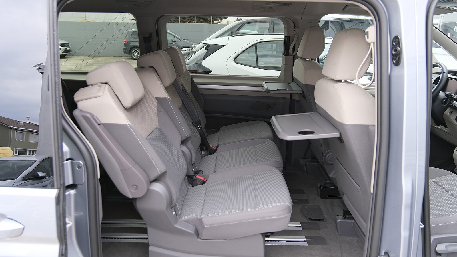 VW Multivan 2.0 TDI Life DSG Lang 8 Sitzplätze, Diesel, Second hand / Used, Automatic - 7
