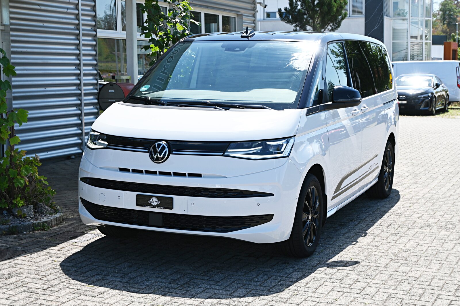VW Multivan 2.0 TDI Life Edition DSG Lang 7-Plätzer + Elekt, Diesel, Occasion / Utilisé, Automatique - 2
