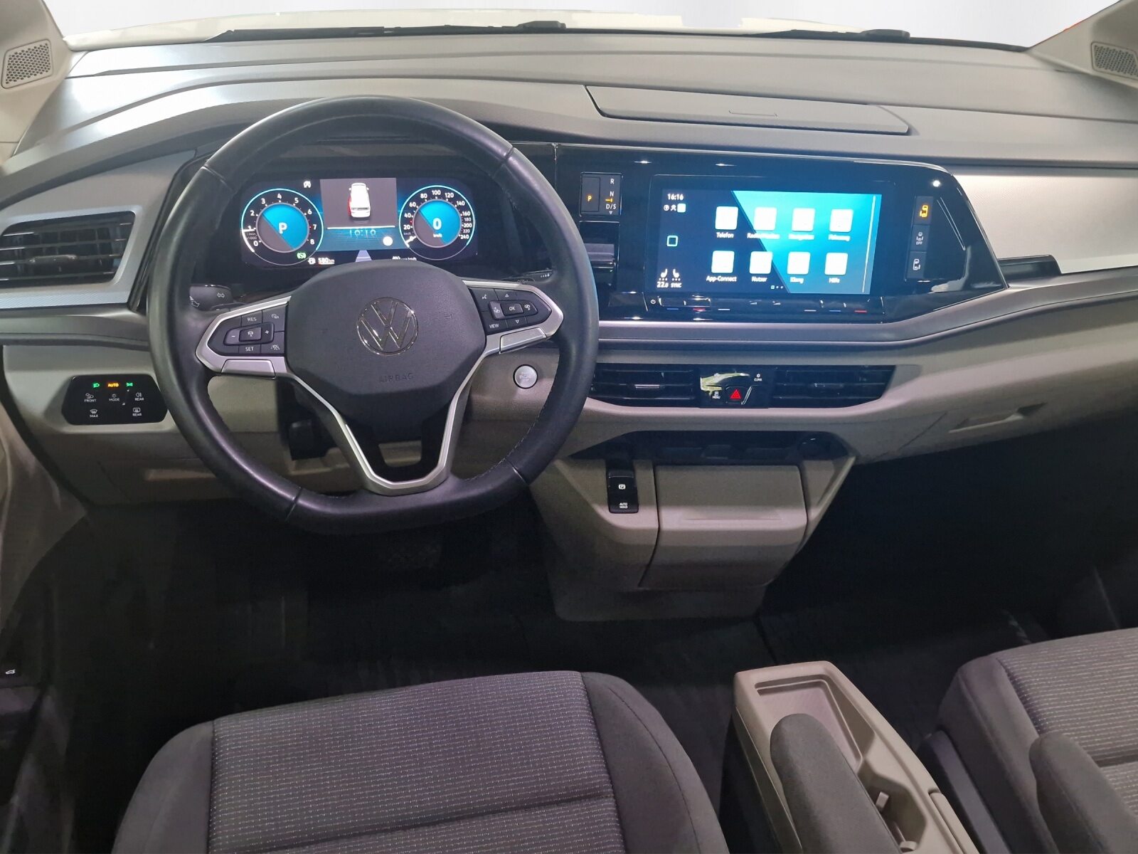 VW New Multivan Liberty kurz, Essence, Occasion / Utilisé, Automatique - 7
