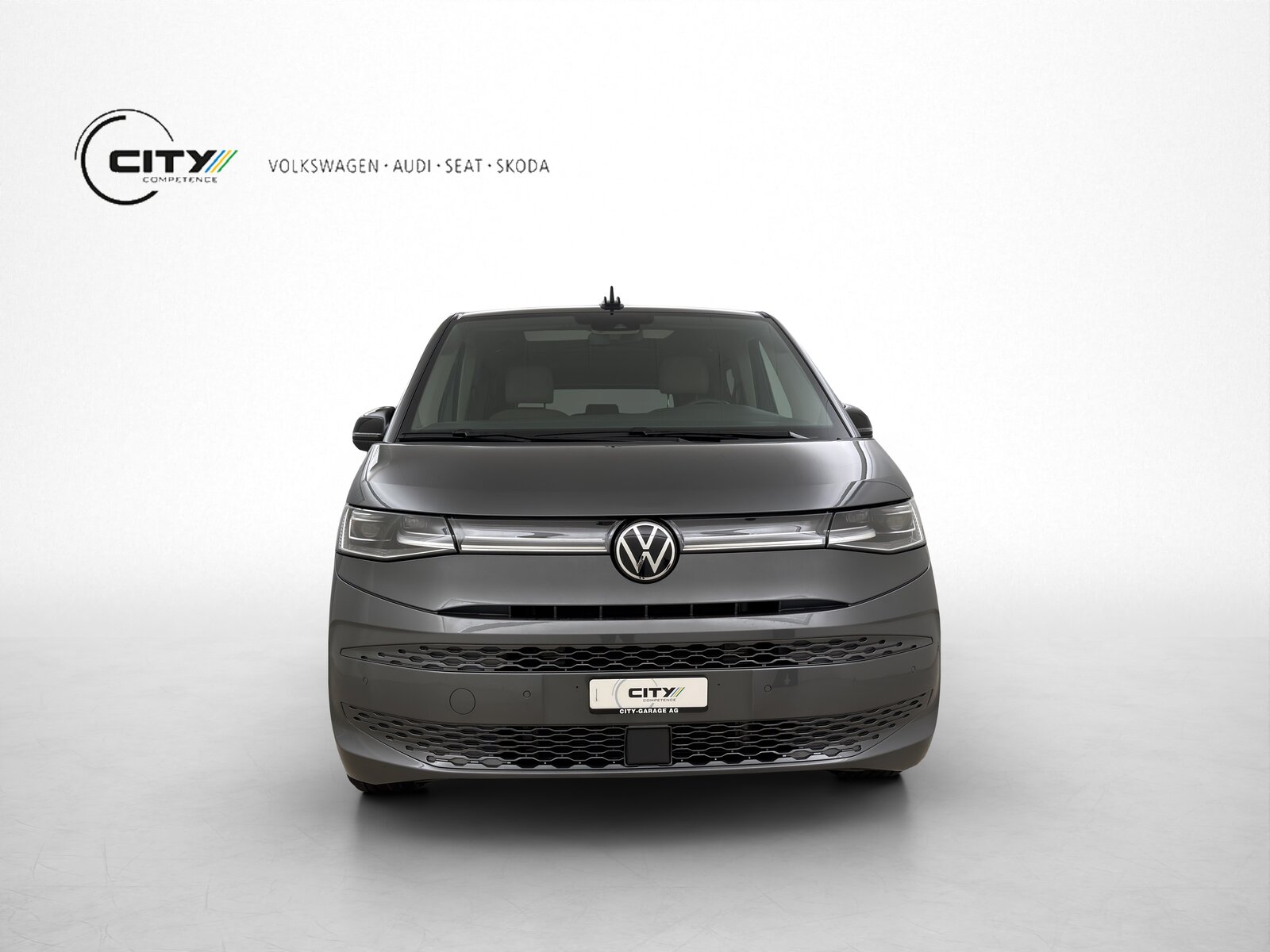 VW Multivan T7 kurz 2.0 TDI Style DSG, Diesel, Second hand / Used, Automatic - 2