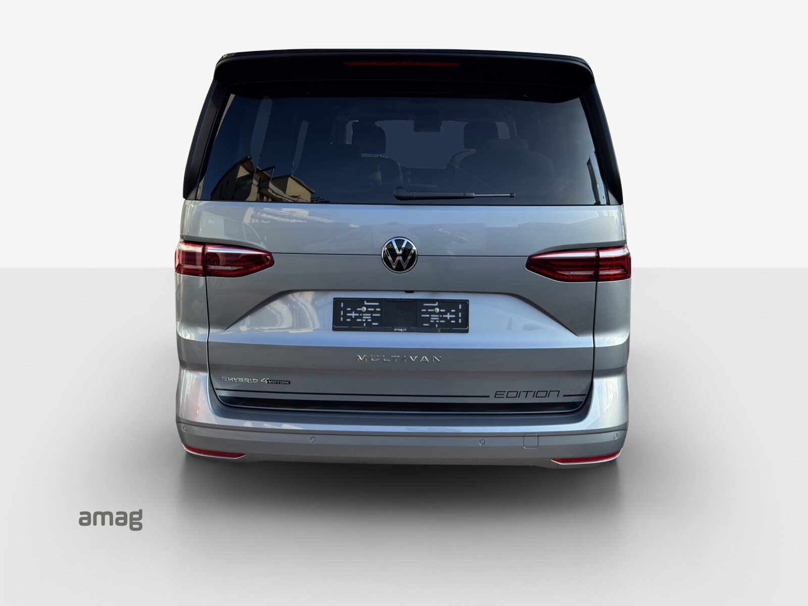 VW Multivan Life Edition lang, Full-Hybrid Petrol/Electric, Second hand / Used, Automatic - 4