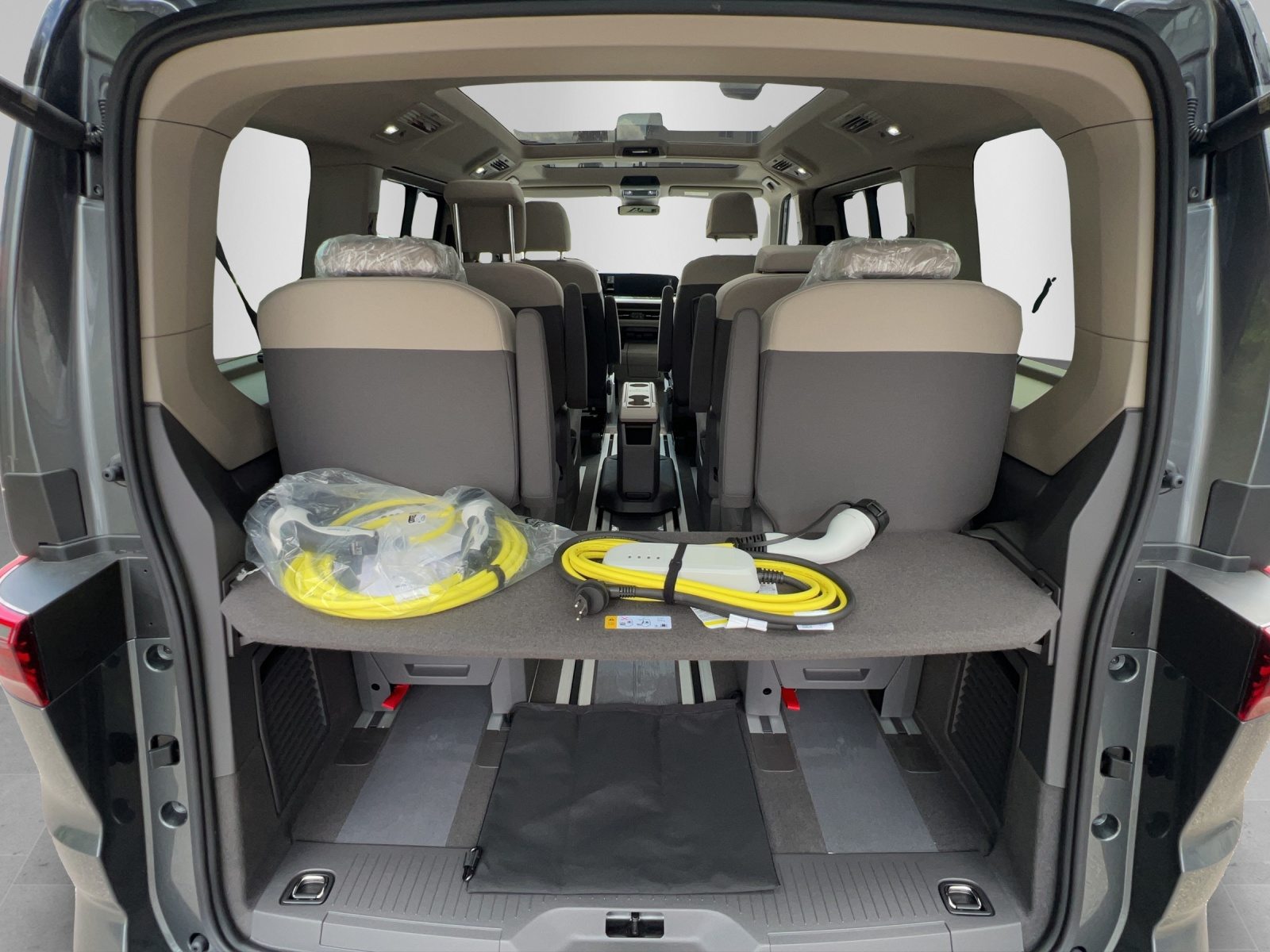 VW Multivan 1.4 eHybrid Life Edition DSG, Hybride Rechargeable Essence/Électricité, Voiture de démonstration, Automatique - 6