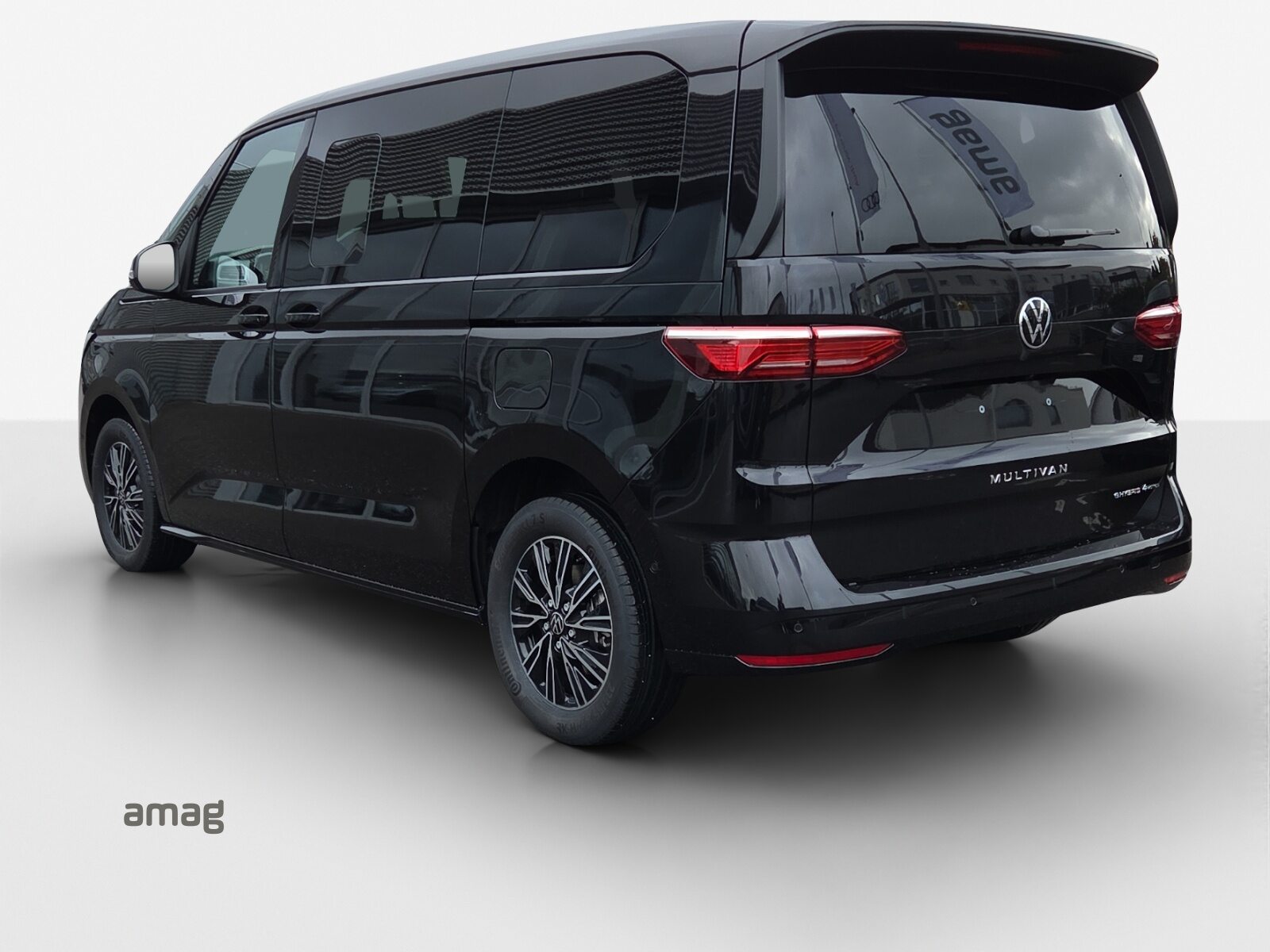 VW Multivan Liberty kurz, Full-Hybrid Petrol/Electric, Ex-demonstrator, Automatic - 3