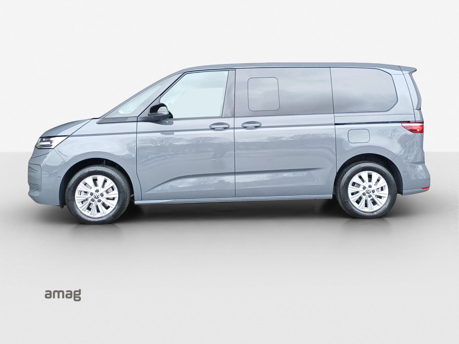 VW Multivan Liberty kurz, Full-Hybrid Petrol/Electric, Ex-demonstrator, Automatic - 2