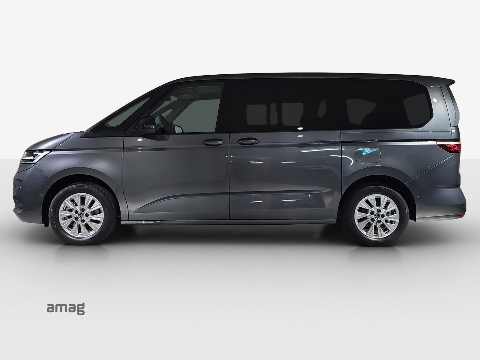 VW Multivan Liberty lang, Full-Hybrid Petrol/Electric, Ex-demonstrator, Automatic - 2