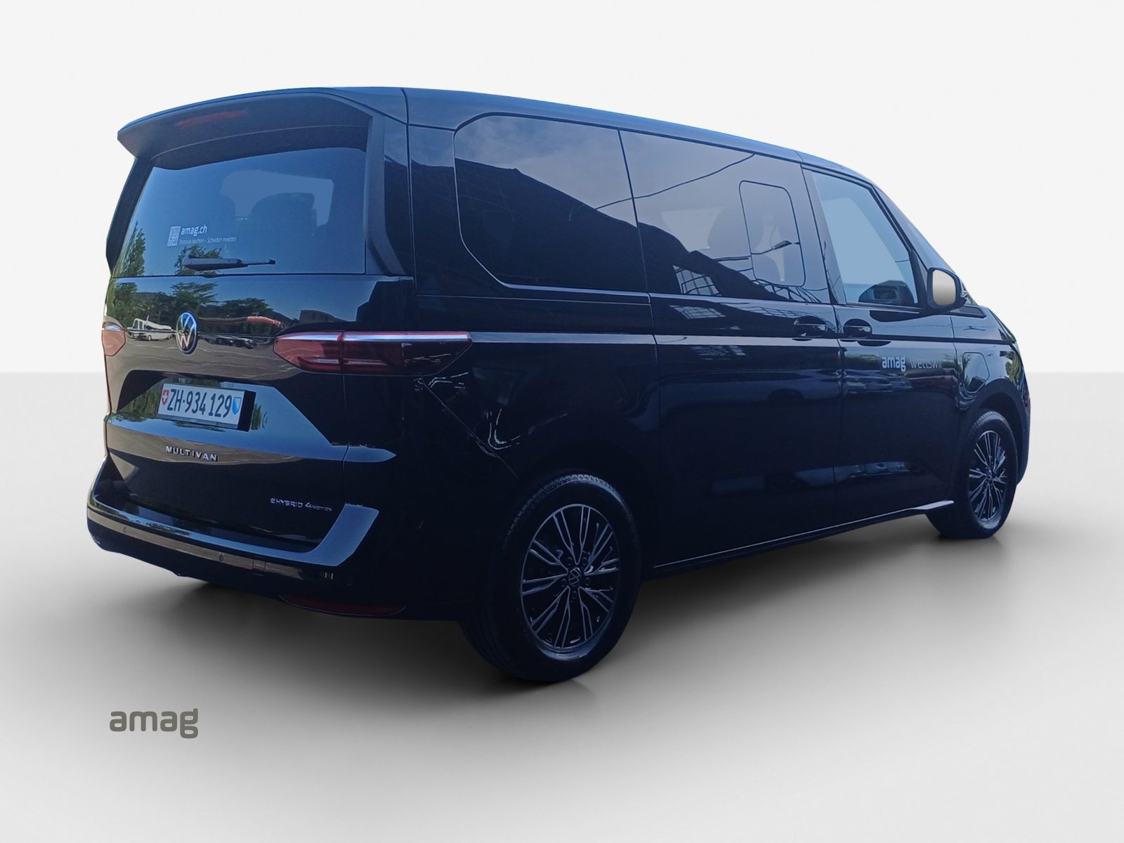 VW Multivan Liberty kurz, Full-Hybrid Petrol/Electric, Ex-demonstrator, Automatic - 5