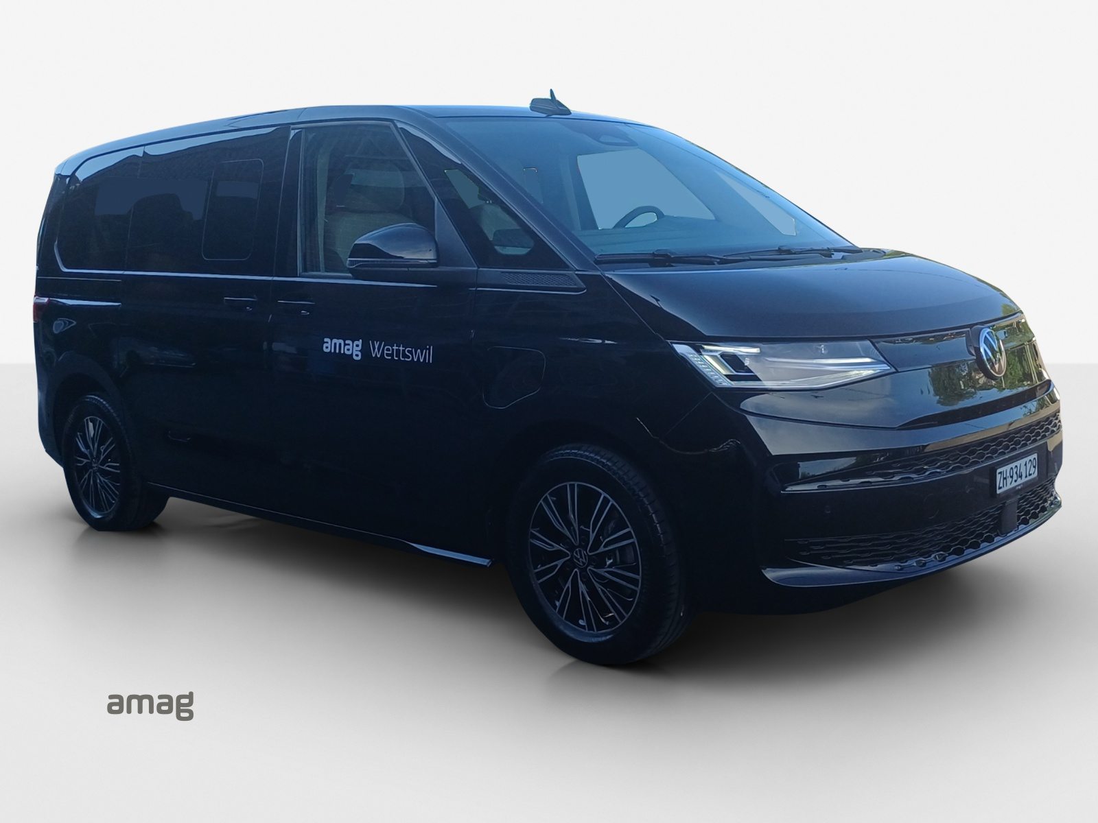VW Multivan Liberty kurz, Full-Hybrid Petrol/Electric, Ex-demonstrator, Automatic - 6