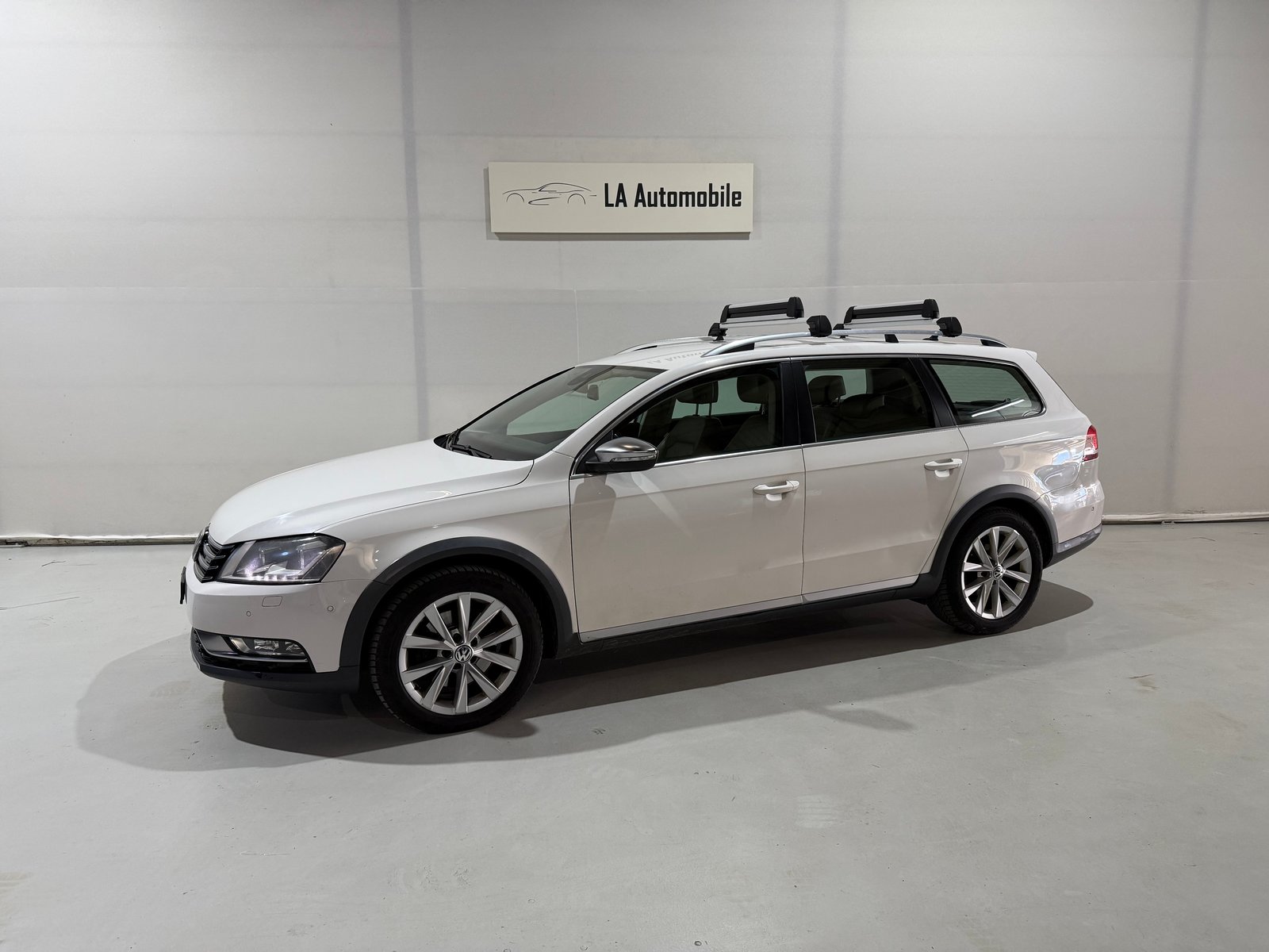 VW Passat Alltrack 2.0 TDI BMT 4Motion DSG, Diesel, Second hand / Used, Automatic - 2