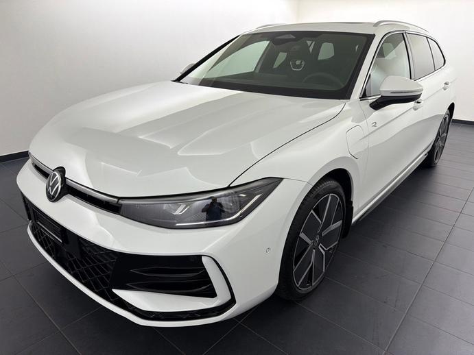 VW Passat 1.5TSI PHEV R-Line, Hybride Rechargeable Essence/Électricité, Voiture nouvelle, Automatique