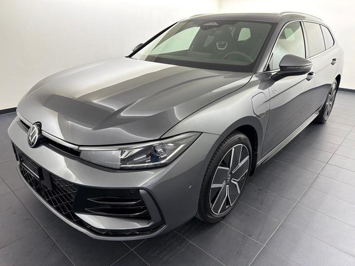 VW Passat 1.5TSI PHEV R-Line, Hybride Rechargeable Essence/Électricité, Voiture nouvelle, Automatique