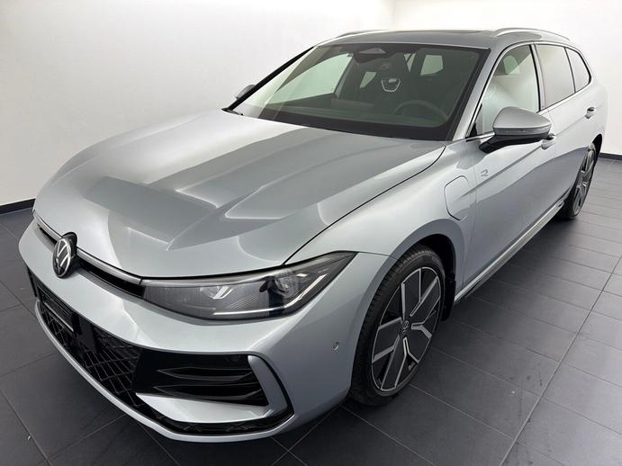 VW Passat 1.5TSI PHEV R-Line, Hybride Rechargeable Essence/Électricité, Voiture nouvelle, Automatique