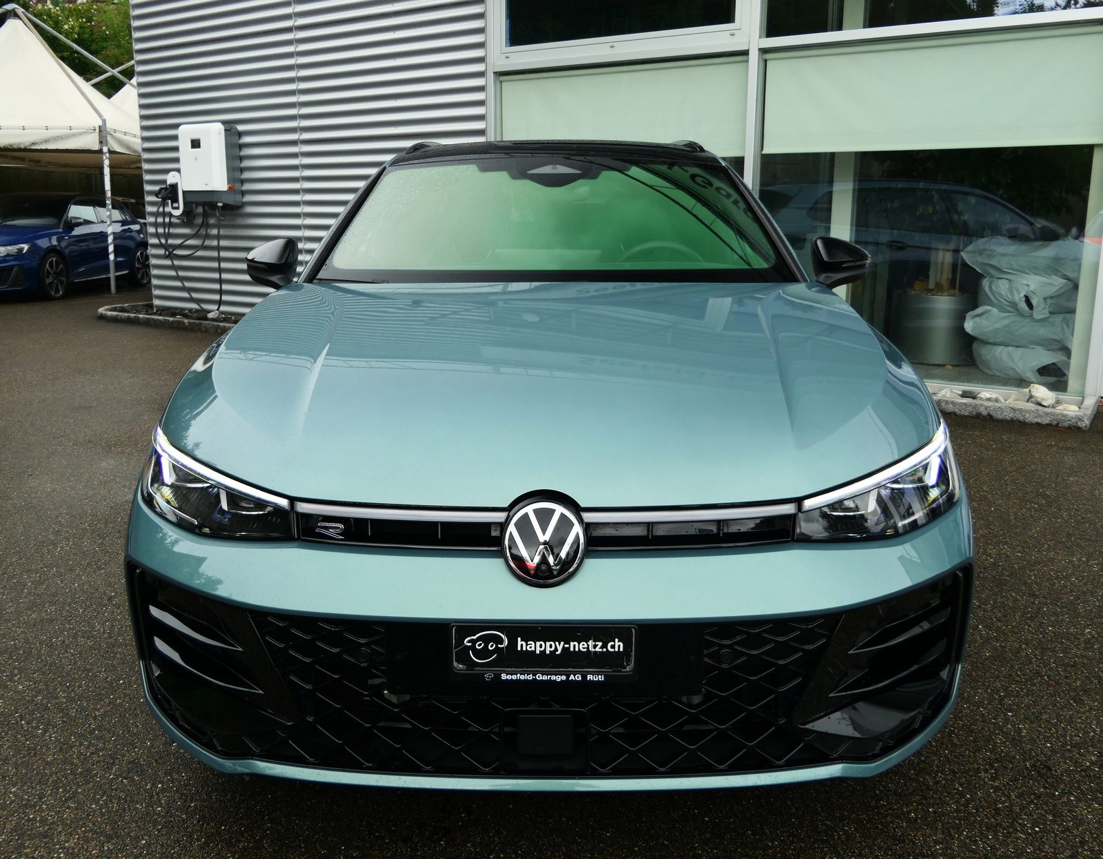 VW Passat Var 2.0 R-Line 4M, Petrol, Second hand / Used, Automatic - 2