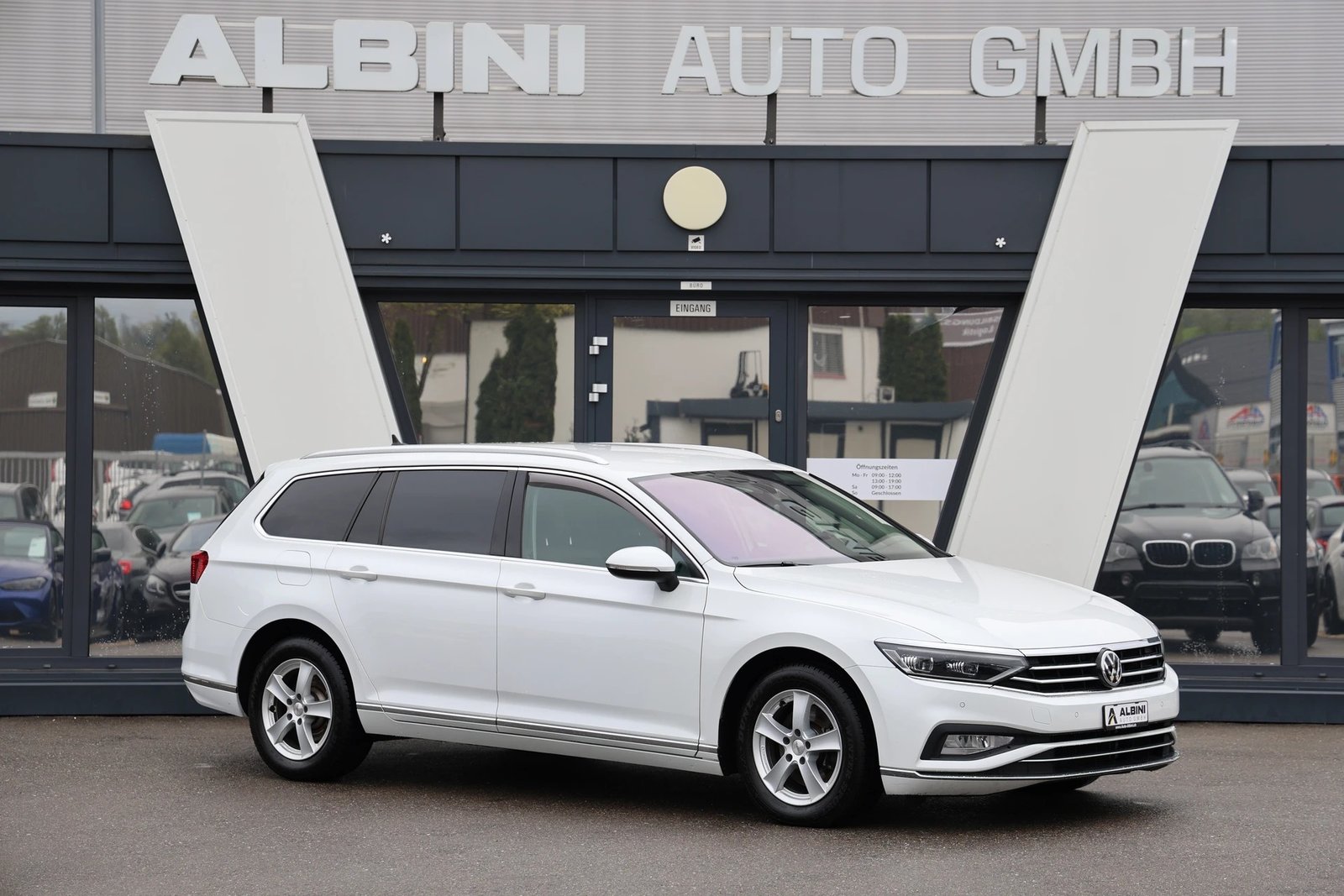 VW Passat 2.0 TDI BMT Elegance DSG, Diesel, Second hand / Used, Automatic - 2