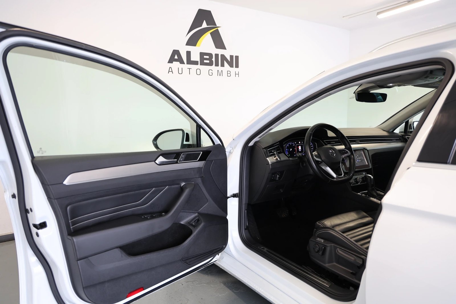 VW Passat 2.0 TDI BMT Elegance DSG, Diesel, Second hand / Used, Automatic - 5