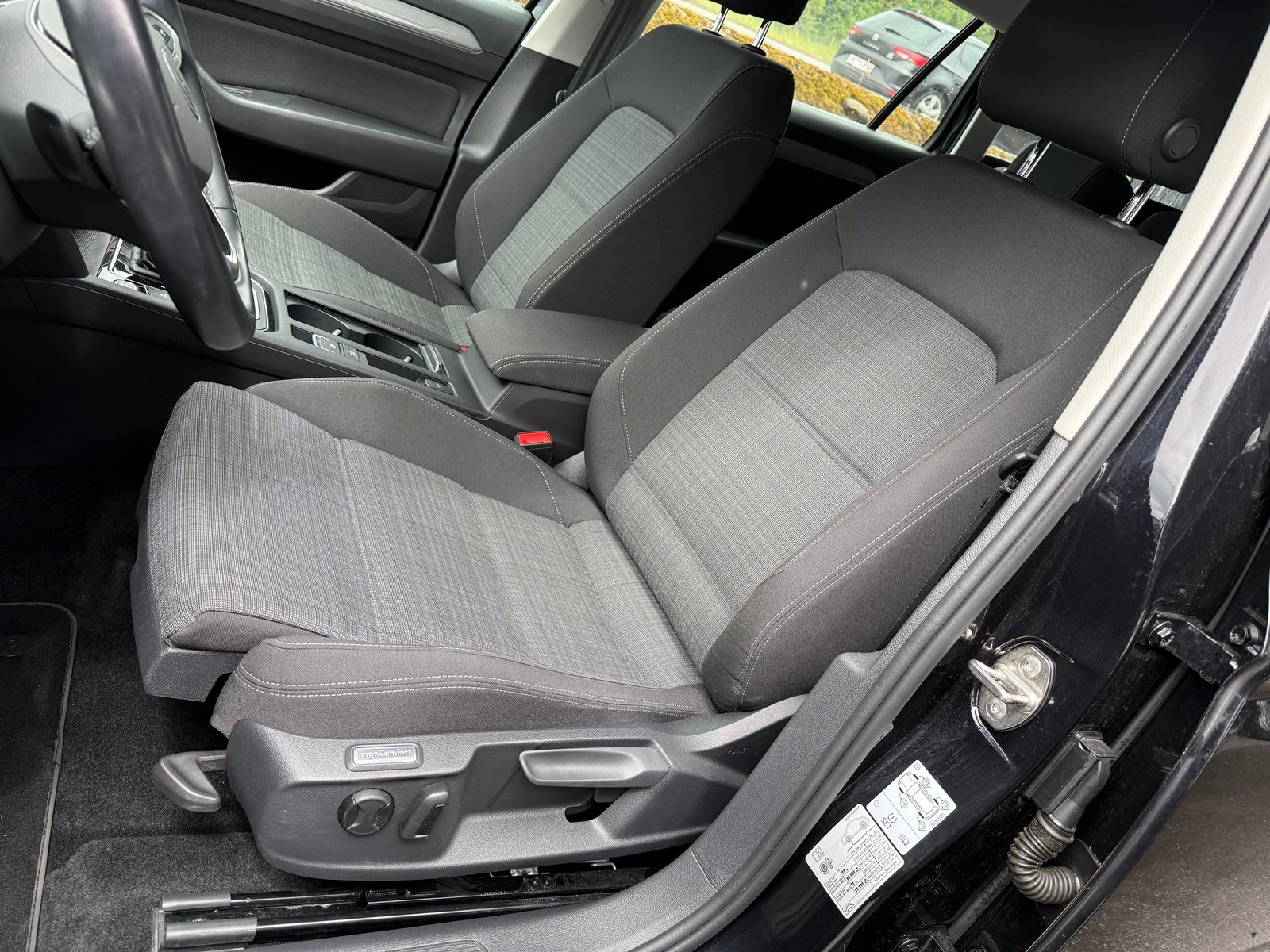 VW Passat 2.0 TDI BMT Business DSG, Diesel, Occasion / Utilisé, Automatique - 4