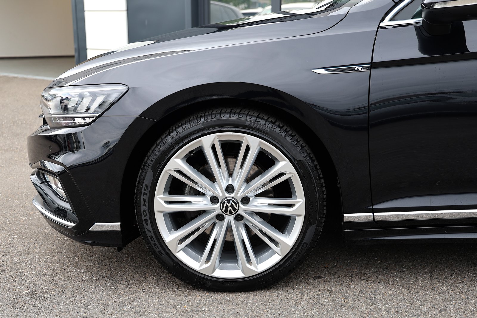 VW Passat 2.0 TDI BMT Elegance DSG *R-Line*, Diesel, Occasioni / Usate, Automatico - 7