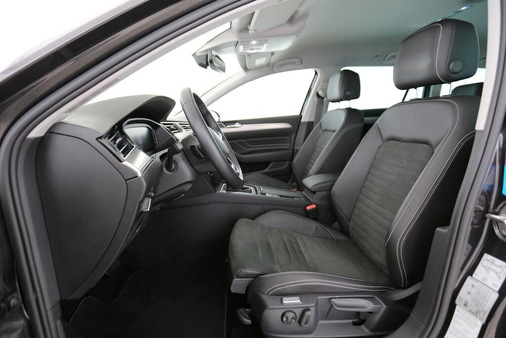 VW Passat Variant 2.0 TDI 200 75 Edition DSG 4m, Diesel, Second hand / Used, Automatic - 3