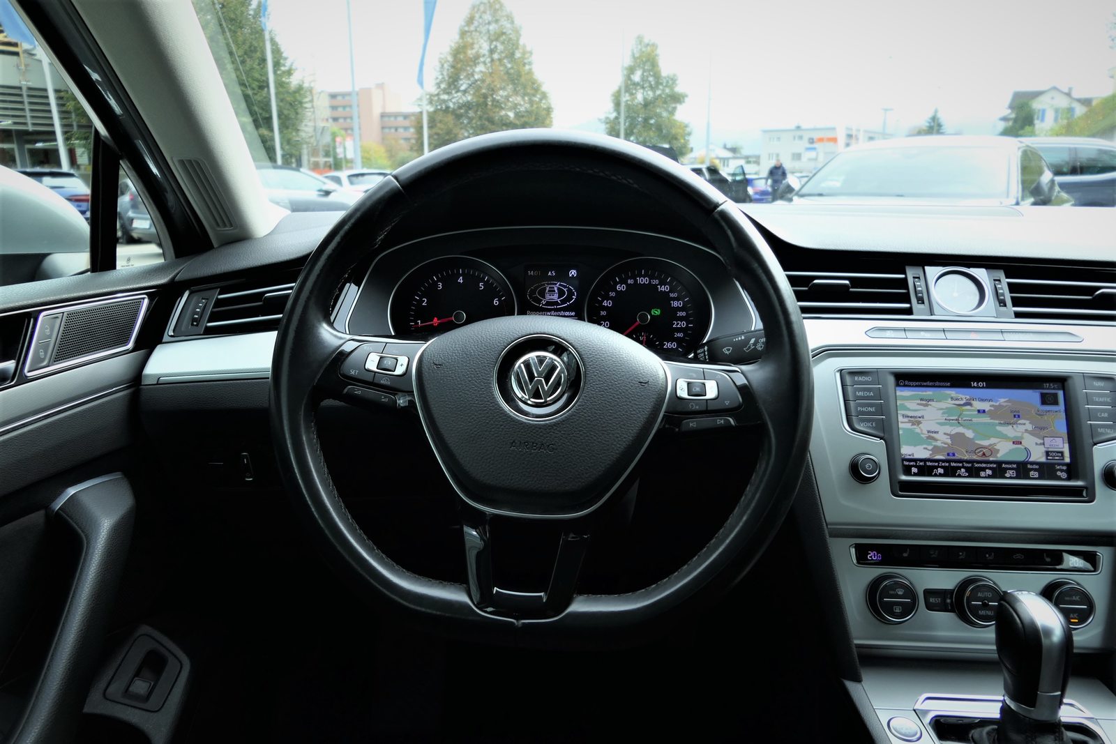 VW NEW Passat Limousine Comfortline, Essence, Occasion / Utilisé, Automatique - 7