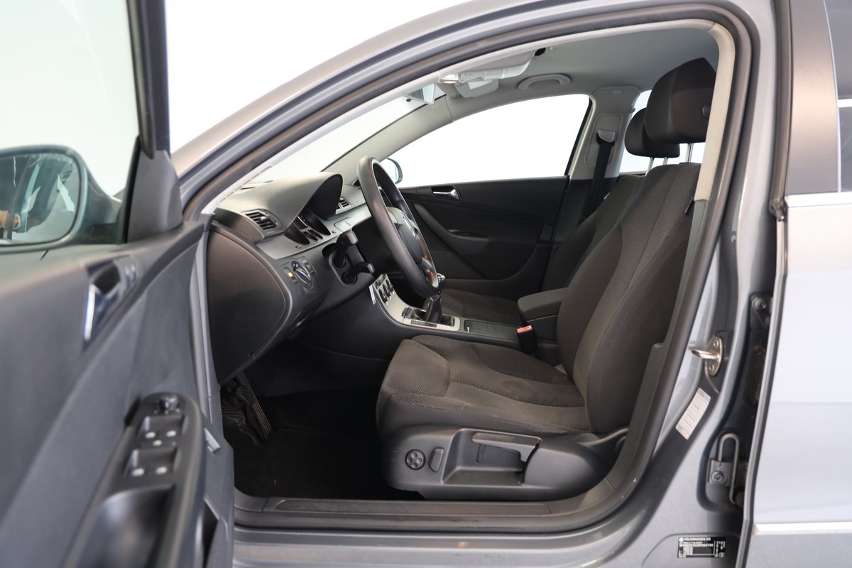 VW Passat 2.0 TDI Comfortline, Diesel, Occasion / Utilisé, Manuelle - 6