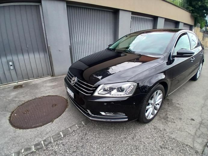 VW Passat 2.0 TSI Highline DSG, Petrol, Second hand / Used, Automatic