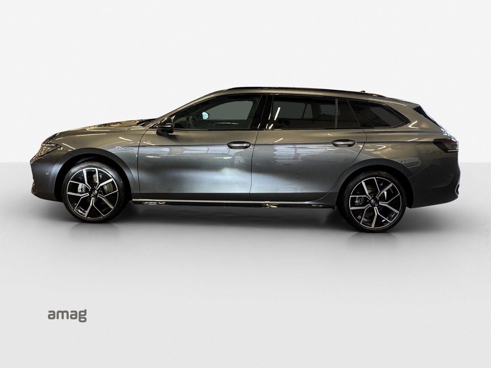 VW Passat Variant R-Line, Diesel, Neues Fahrzeug mit Tageszulassung, Automatik - 2