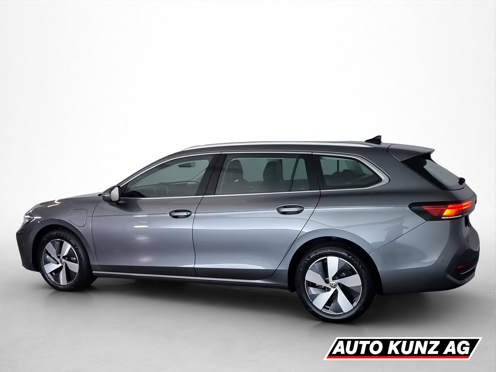 VW Passat Variant 1.5 TSI evo2 Plug-In- Hybrid Busine, Plug-in-Hybrid Benzin/Elektro, Automatik - 4