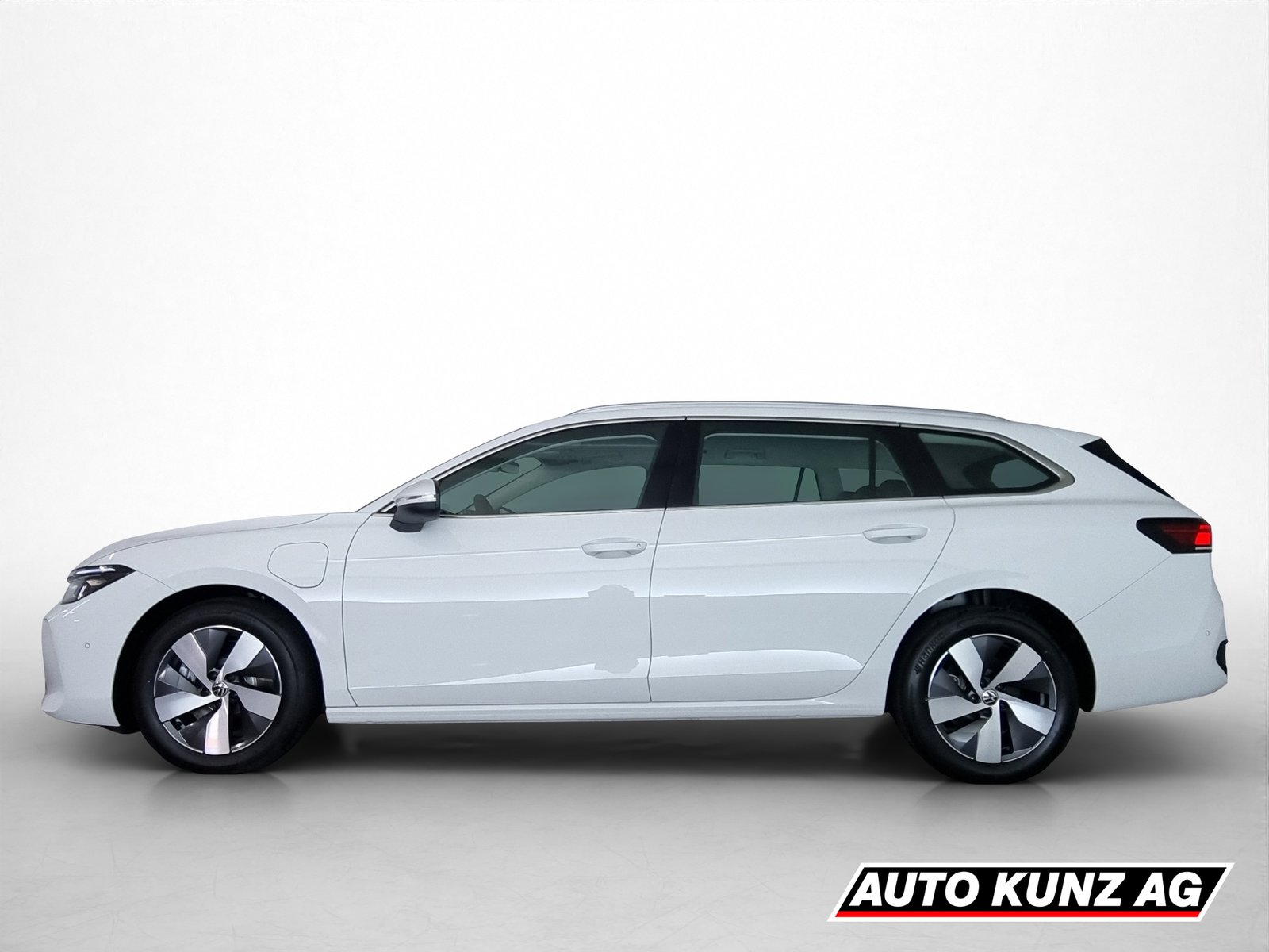 VW Passat Variant 1.5 TSI evo2 Plug-In- Hybrid Busine, Hybride Rechargeable Essence/Électricité, Véhicule neuf pré-immatriculé, Automatique - 4