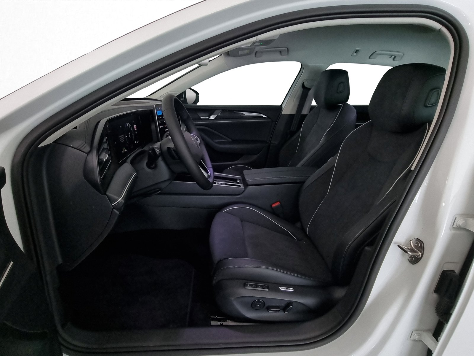 VW Passat Variant 1.5 TSI evo2 Plug-In- Hybrid Busine, Hybride Rechargeable Essence/Électricité, Véhicule neuf pré-immatriculé, Automatique - 7