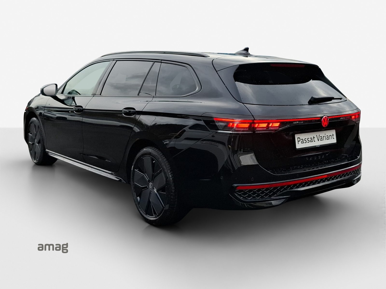 VW Passat Variant R-Line, Petrol, New car, Automatic - 3