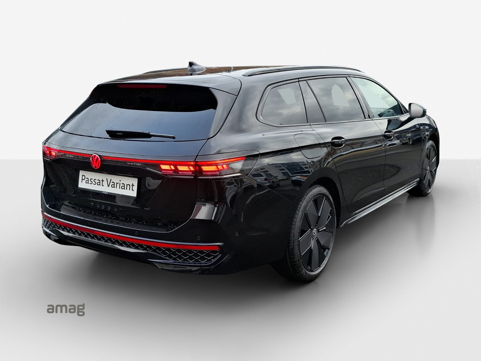 VW Passat Variant R-Line, Petrol, New car, Automatic - 5