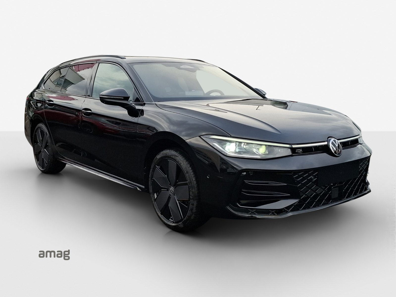 VW Passat Variant R-Line, Petrol, New car, Automatic - 6