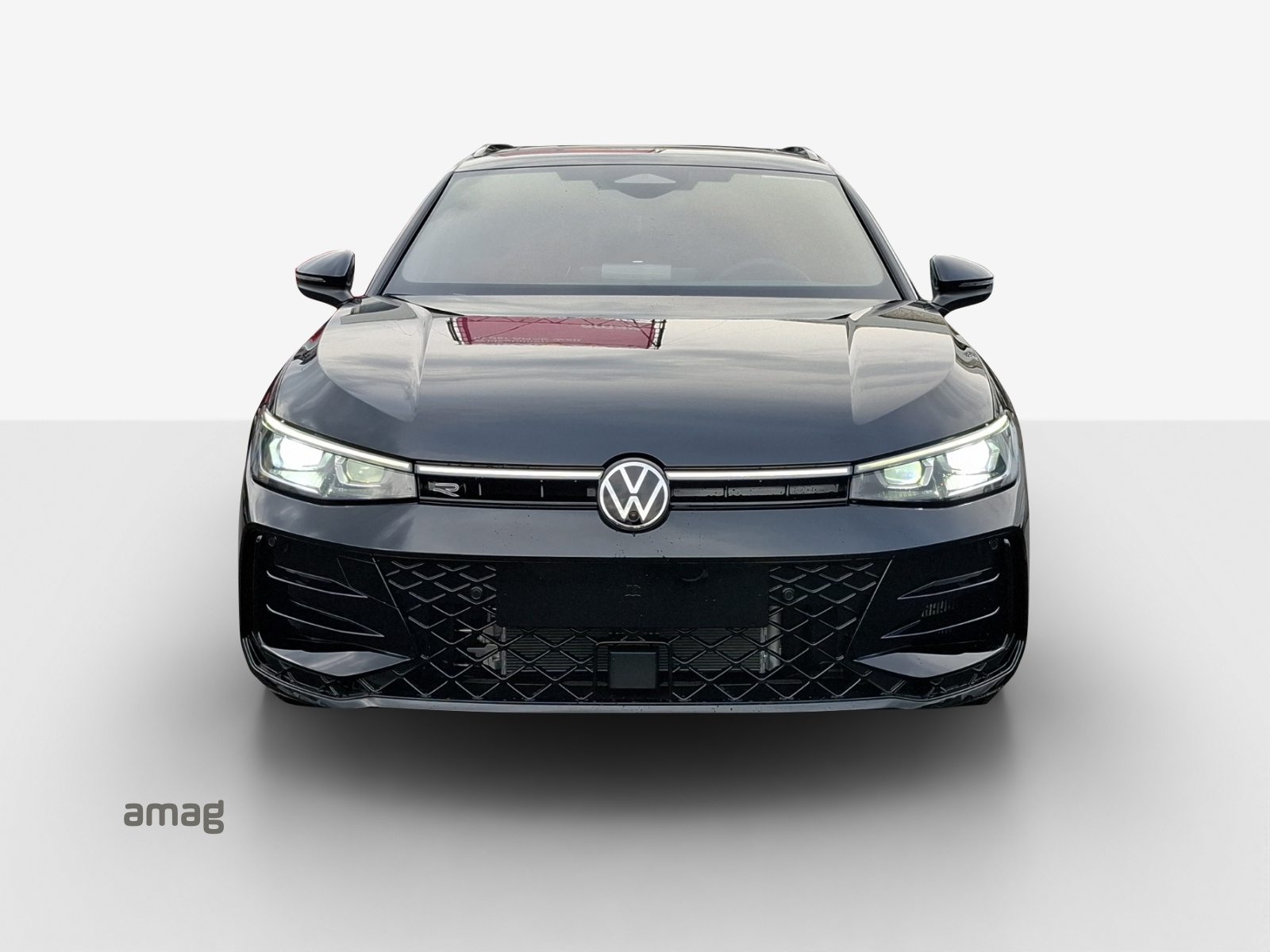 VW Passat Variant R-Line, Petrol, New car, Automatic - 7