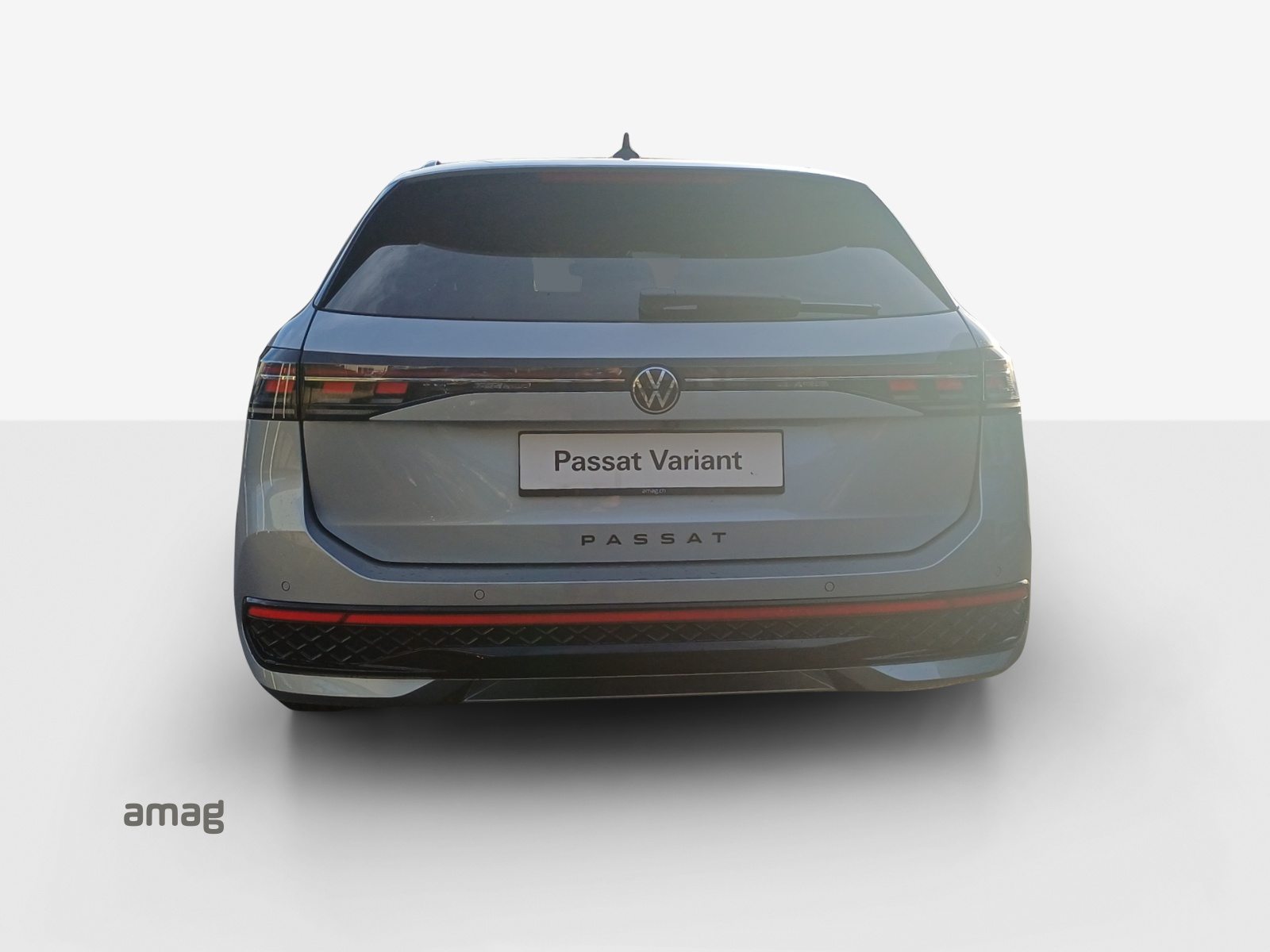 VW Passat Variant R-Line, Petrol, New car, Automatic - 4