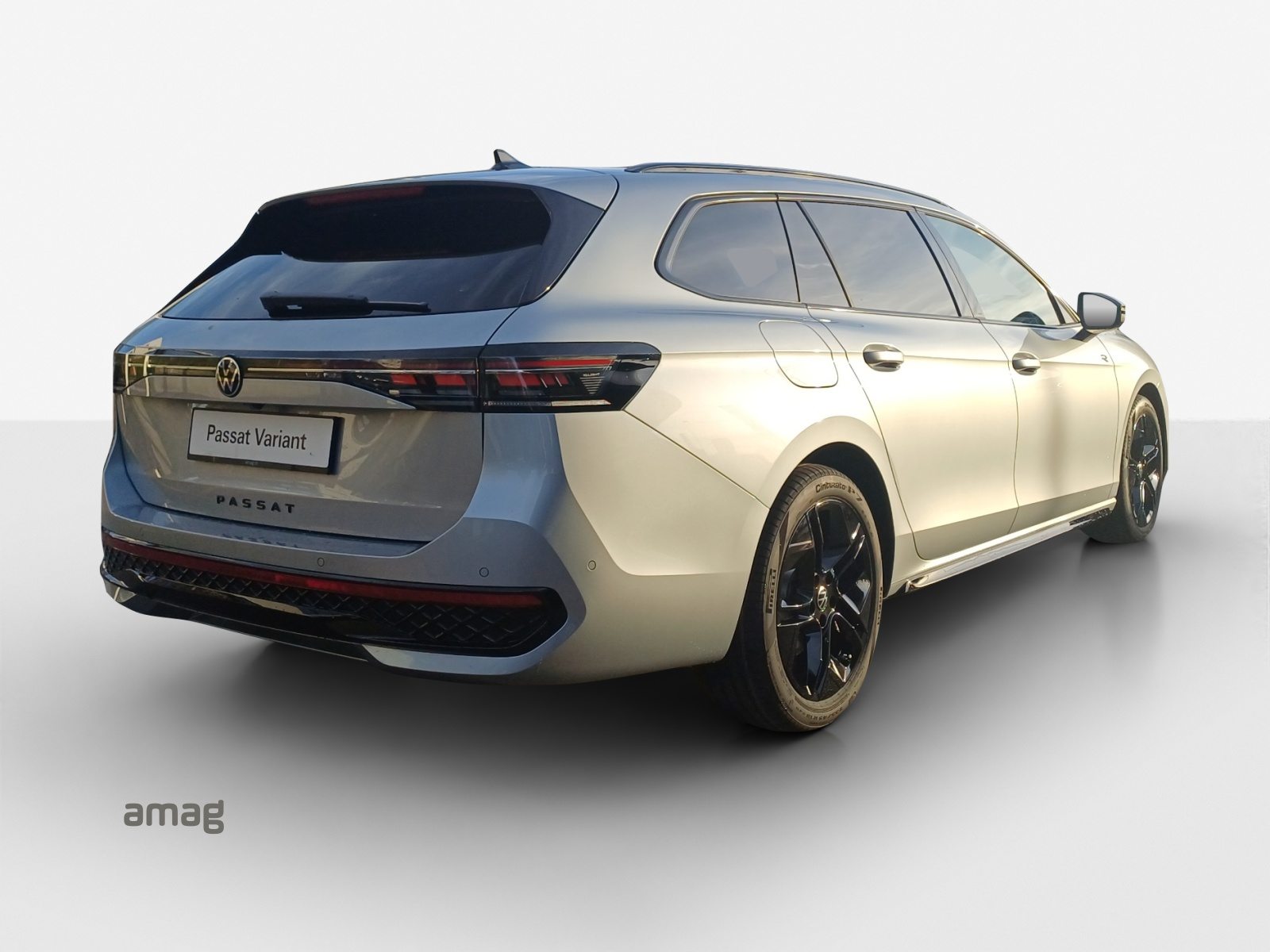 VW Passat Variant R-Line, Petrol, New car, Automatic - 5