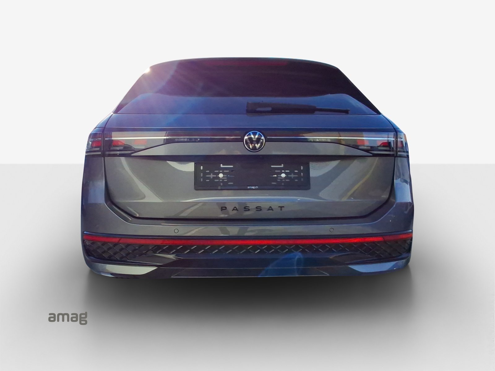 VW Passat Variant R-Line, Diesel, New car, Automatic - 4