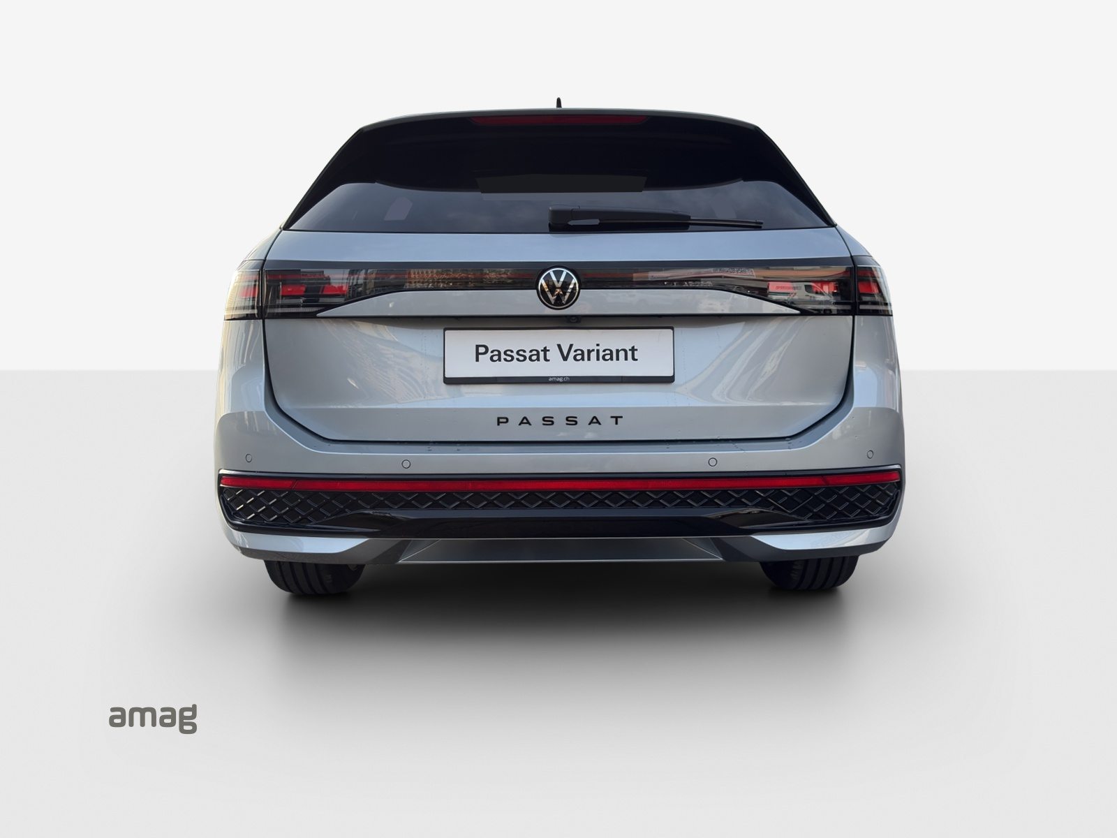 VW Passat Variant R-Line, Benzin, Neuwagen, Automatik - 4